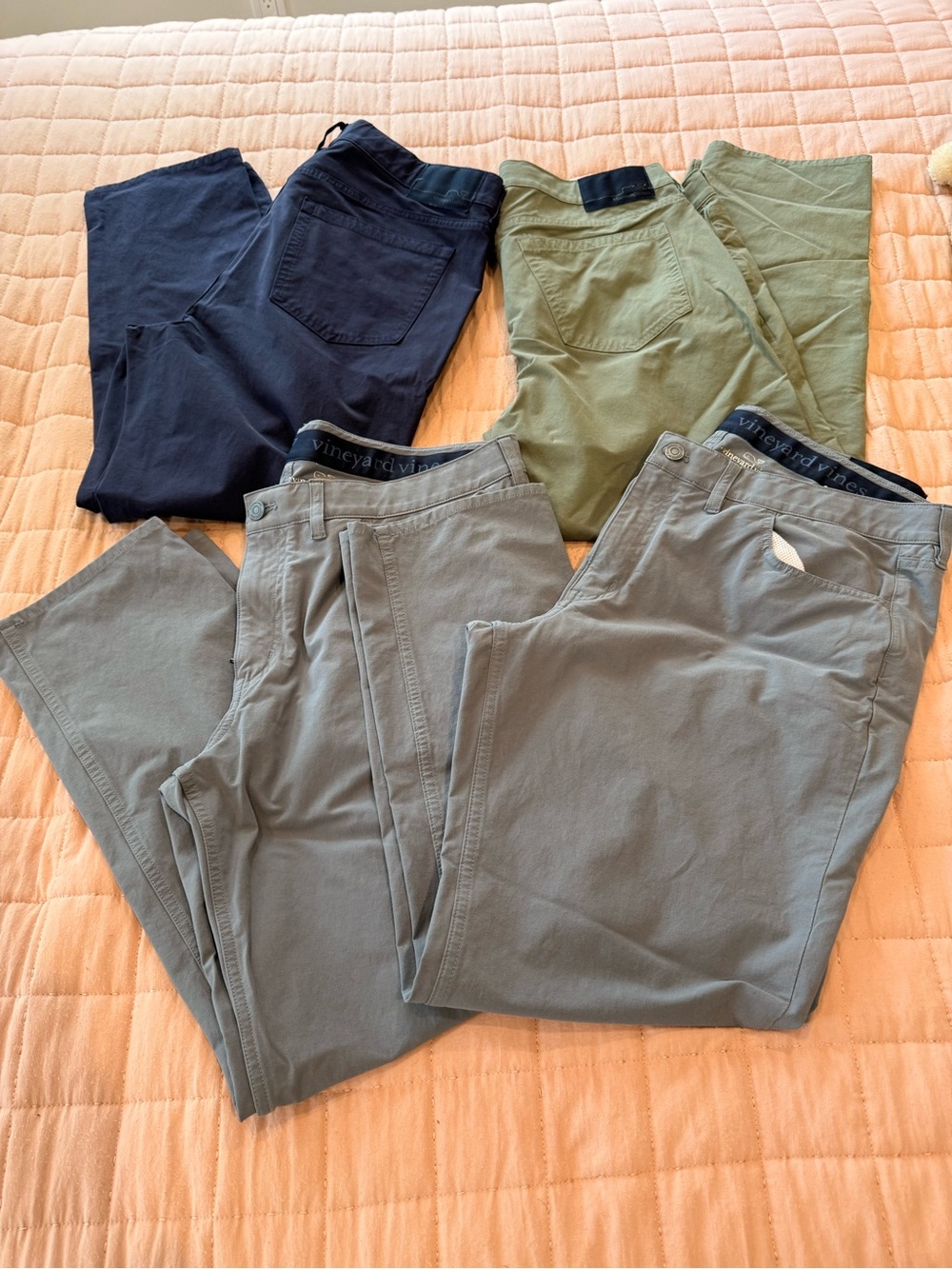 Lot (4 pairs) Vineyard Vines Men's Chinos in Navy, Olive, and Gray